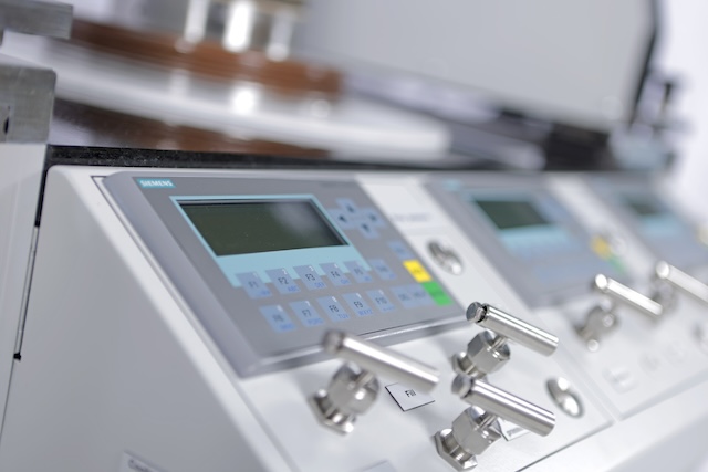 Aparato triaxial ambiental controlado por temperatura - 3