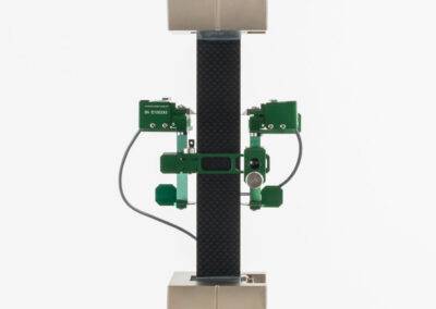 composite tensile specimen with averaging extensometer-Model 3442AVG