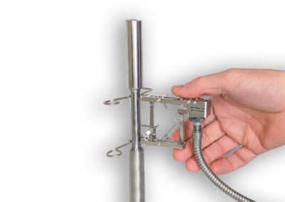 2-extensometer_for_tensile_testing_in_an_environmental_chamber1-Model_7642-400x284.jpg