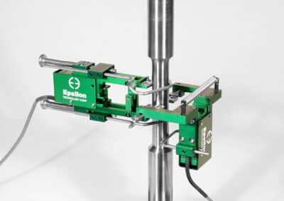 Extensometers for Measuring Poisson's Ratio