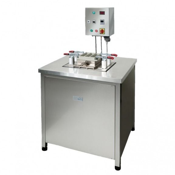 Mesa vibradora para moldes de tres bandas. - WP