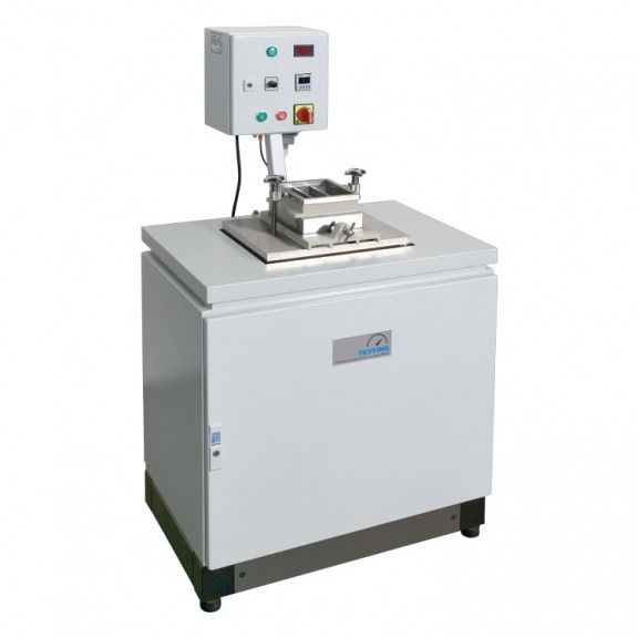 Mesa vibradora para moldes de tres bandas - WP