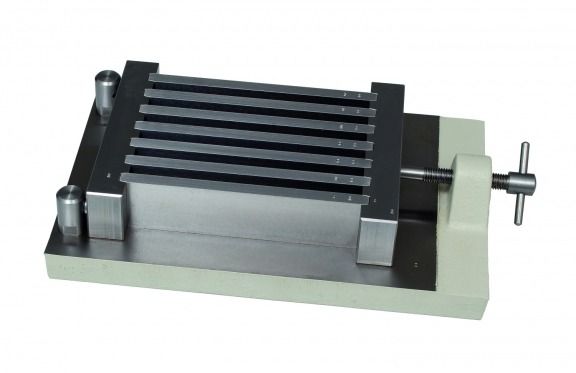 Molde de seis bandas con perforaciones de 10 x 40 x 160 mm - WP