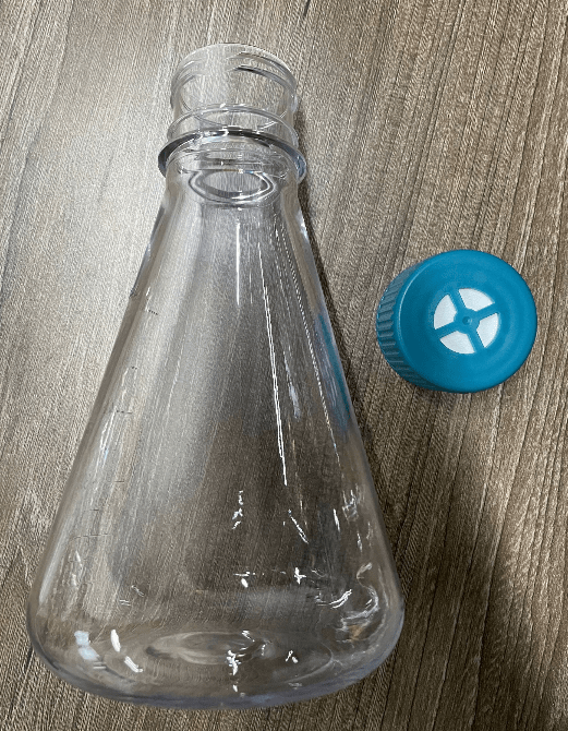 Frasco conico de plastico, con graduaciones de molde - 100ml - WP