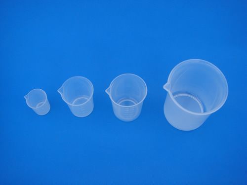 Vaso precipitado de plastico, con graduaciones en el molde - 100ml - WP