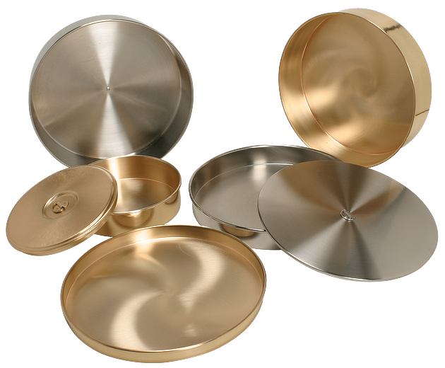 Sartén con desagüe, latón de 8 pulgadas