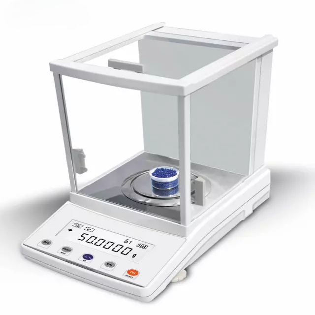 Balanza analítica con calibración interna