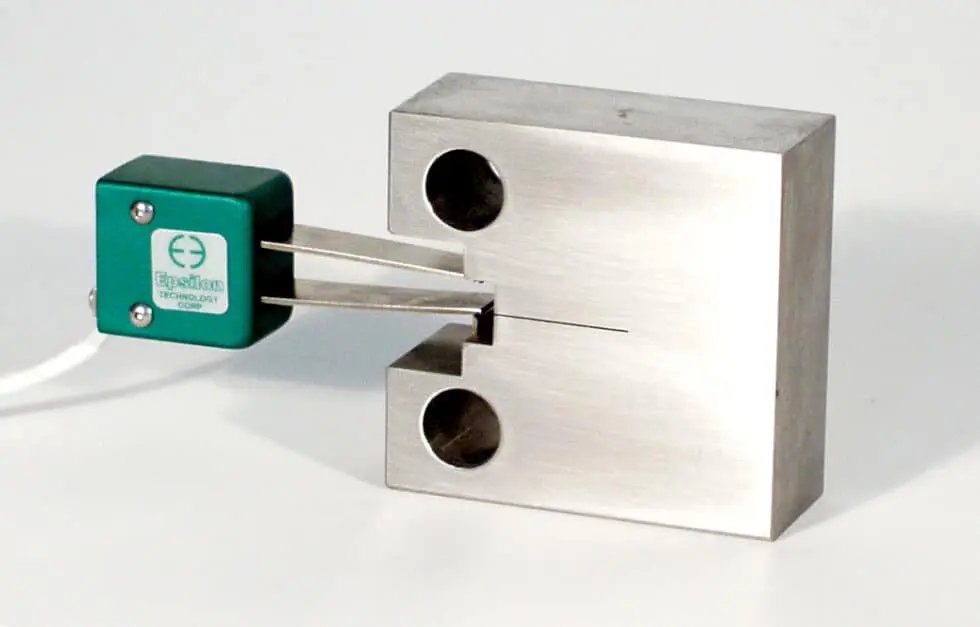 Extensometro COD para mecanica de la fractura modelo 3541